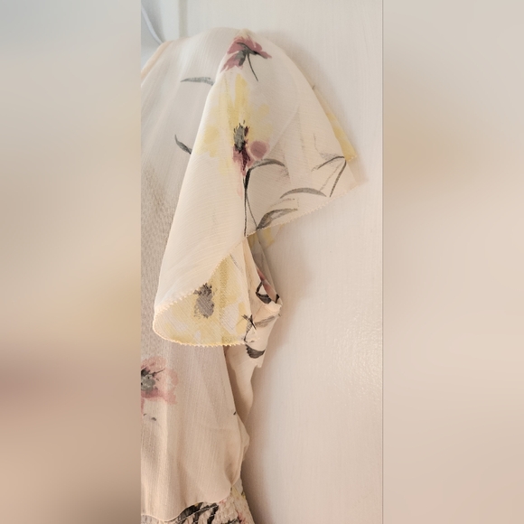 White House Black Market Floral Cream Dress Size M - Picture 8 of 15